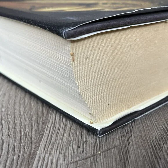 Brisingr Inheritance Cycle Book 3 - Eragon- by C. Paolini 2008 1st Edition HC - Picture 6 of 10